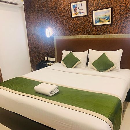 Hotel Greenlife Kochi Buitenkant foto