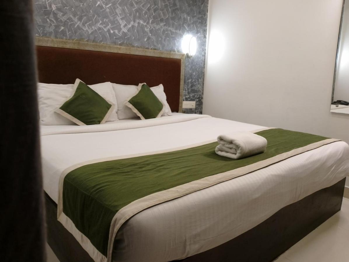 Hotel Greenlife Kochi Buitenkant foto