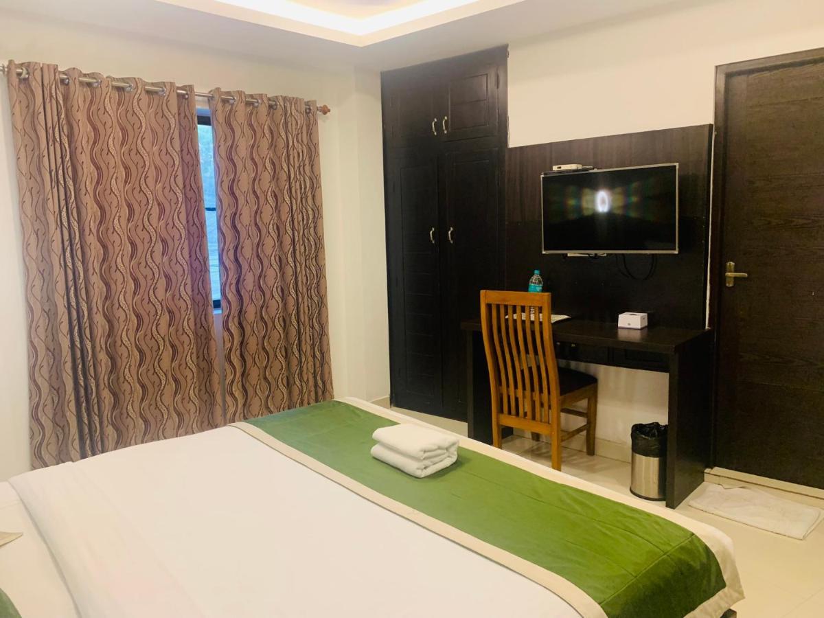 Hotel Greenlife Kochi Buitenkant foto
