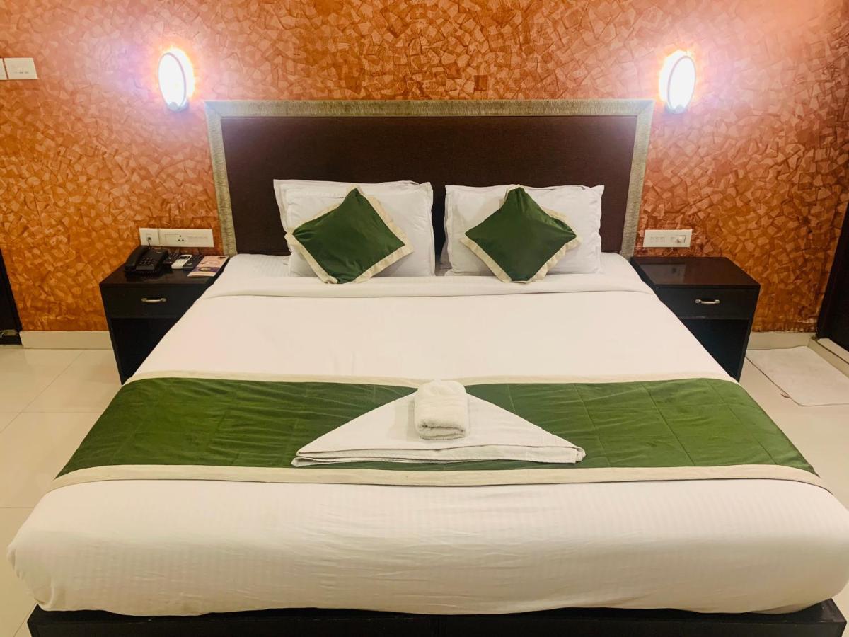 Hotel Greenlife Kochi Buitenkant foto