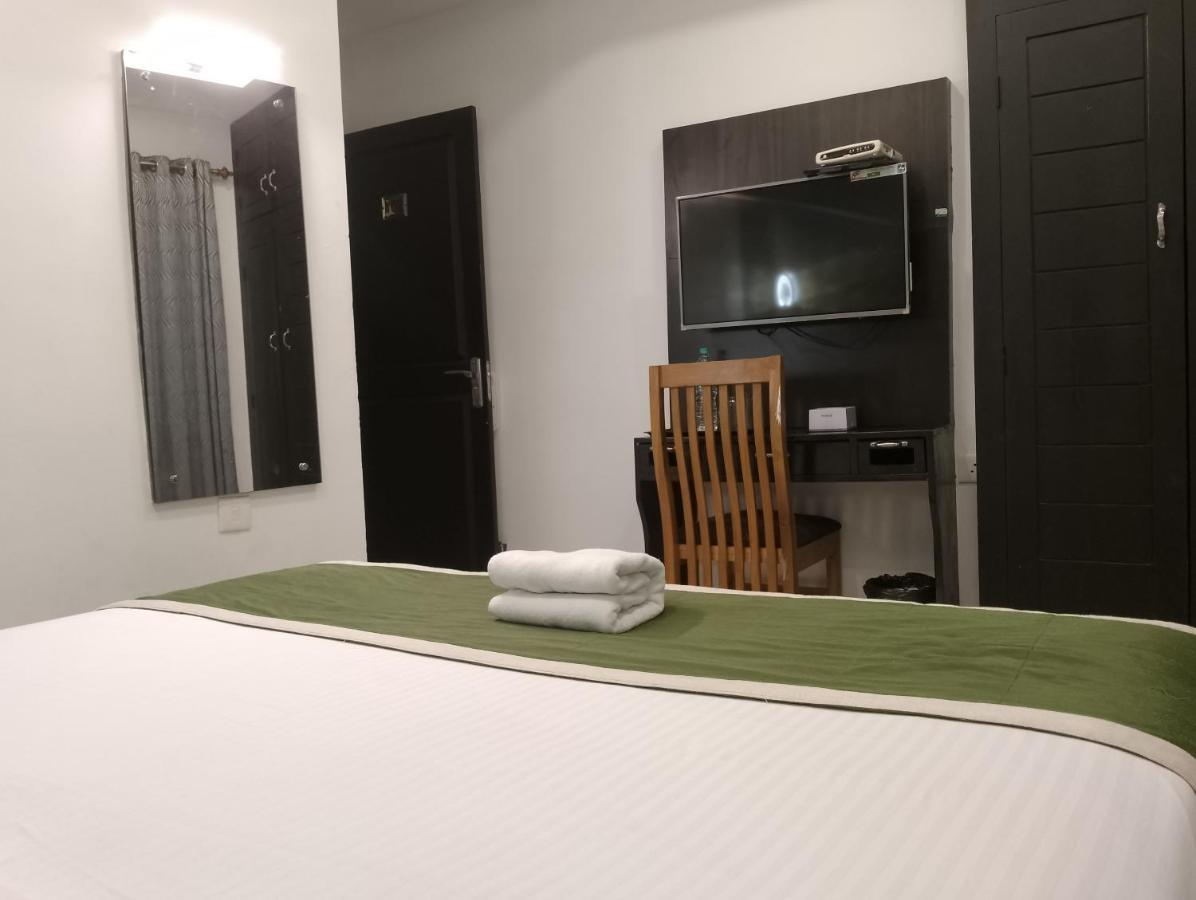 Hotel Greenlife Kochi Buitenkant foto