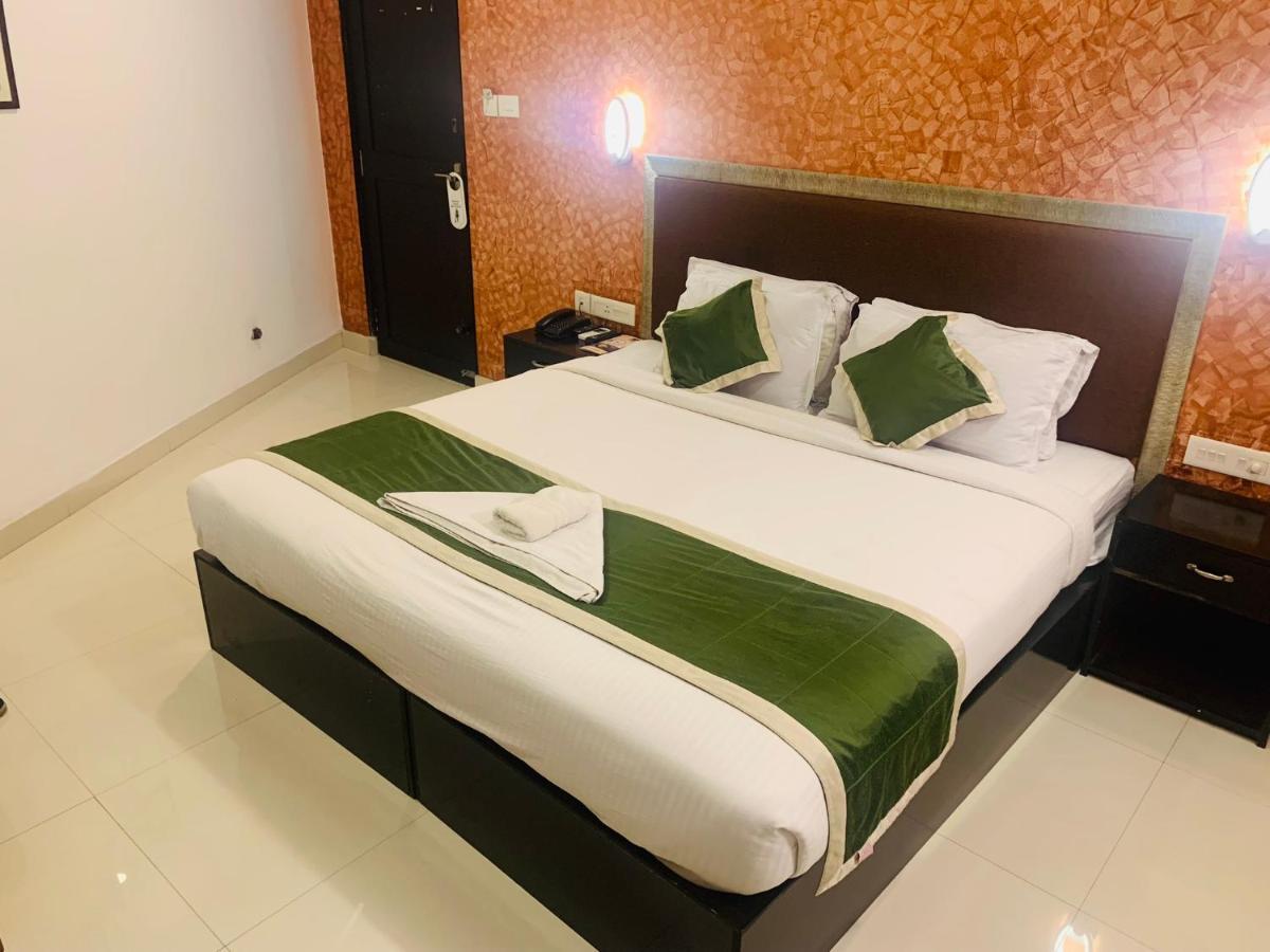 Hotel Greenlife Kochi Buitenkant foto