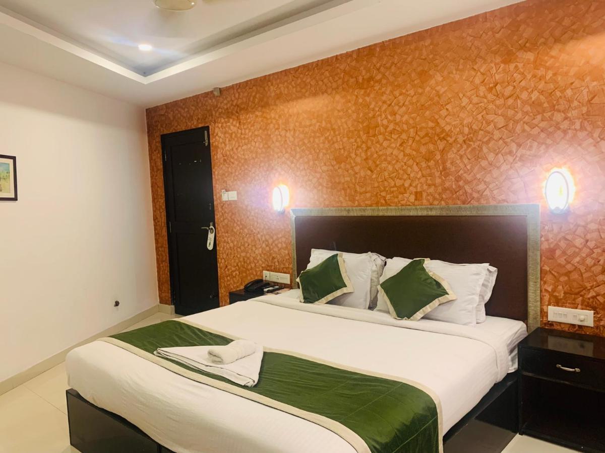 Hotel Greenlife Kochi Buitenkant foto
