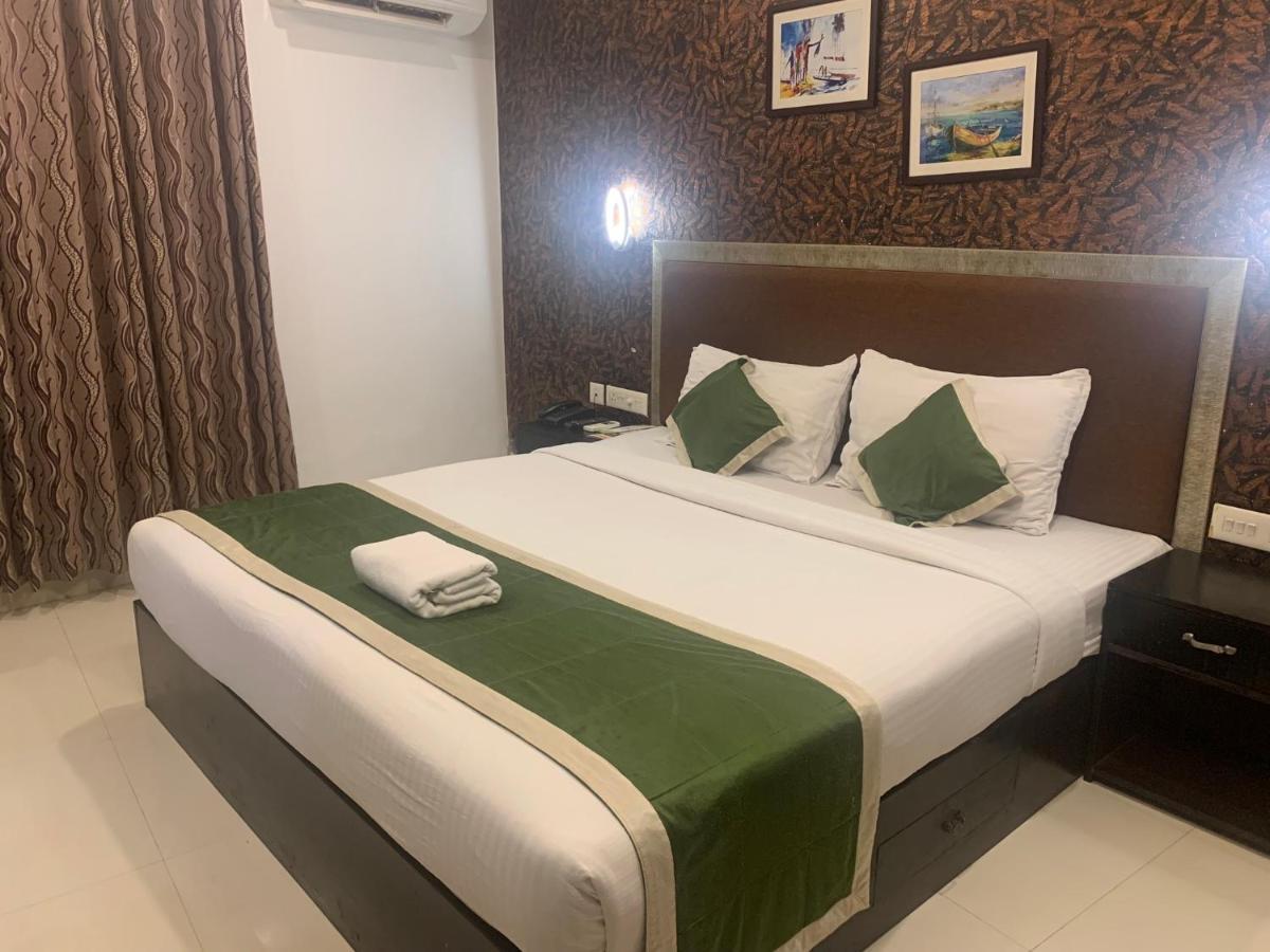 Hotel Greenlife Kochi Buitenkant foto