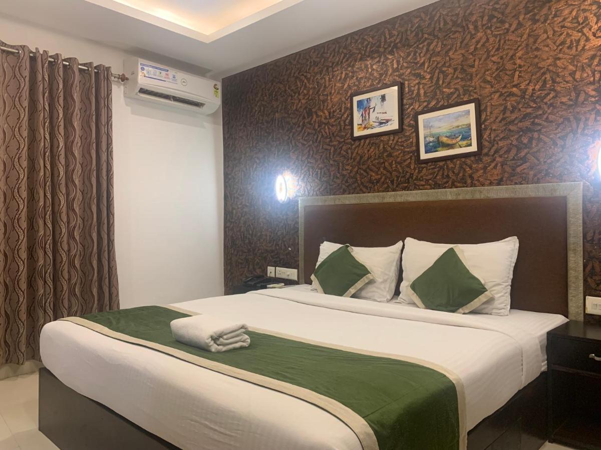 Hotel Greenlife Kochi Buitenkant foto